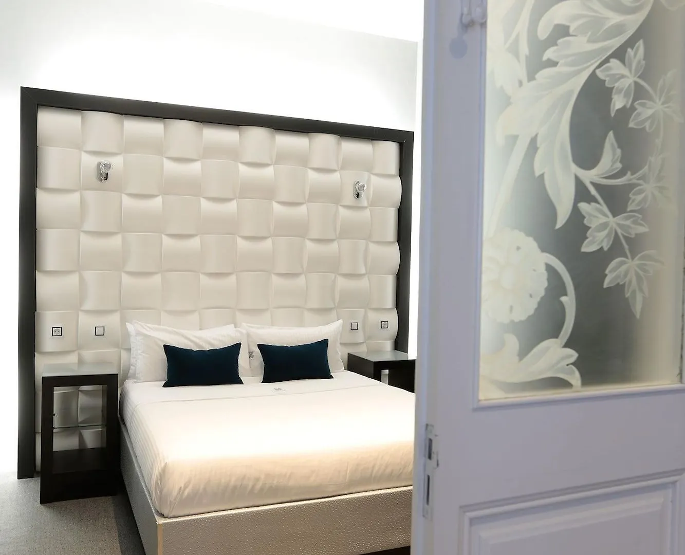 Konukevi Amra Barcelona Gran Via Otel