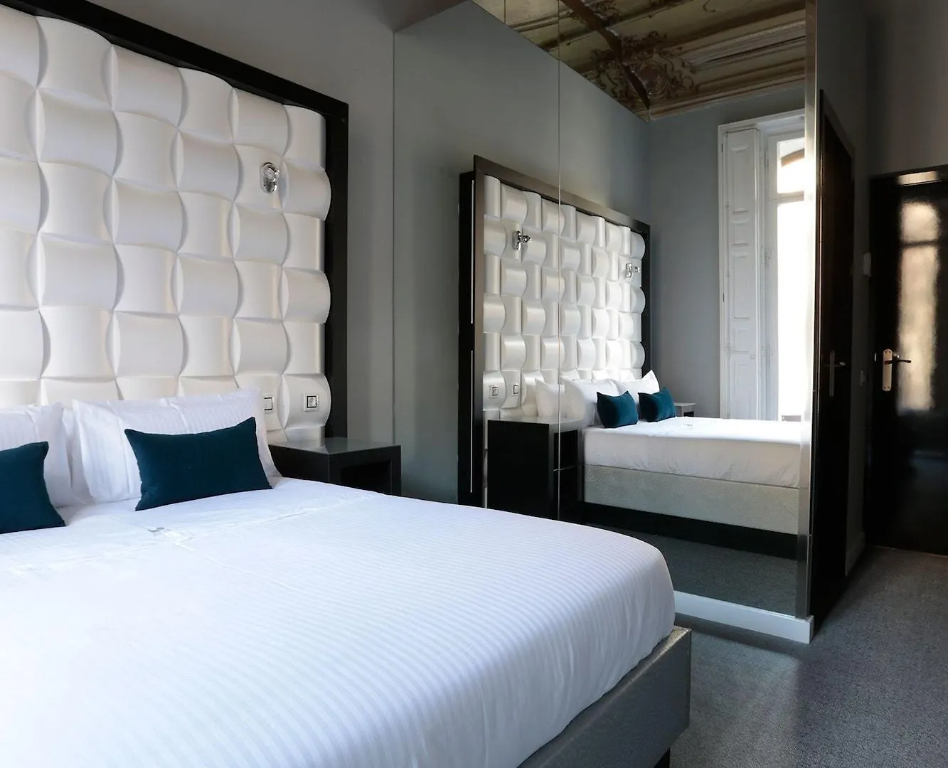 Amra Barcelona Gran Via Otel
