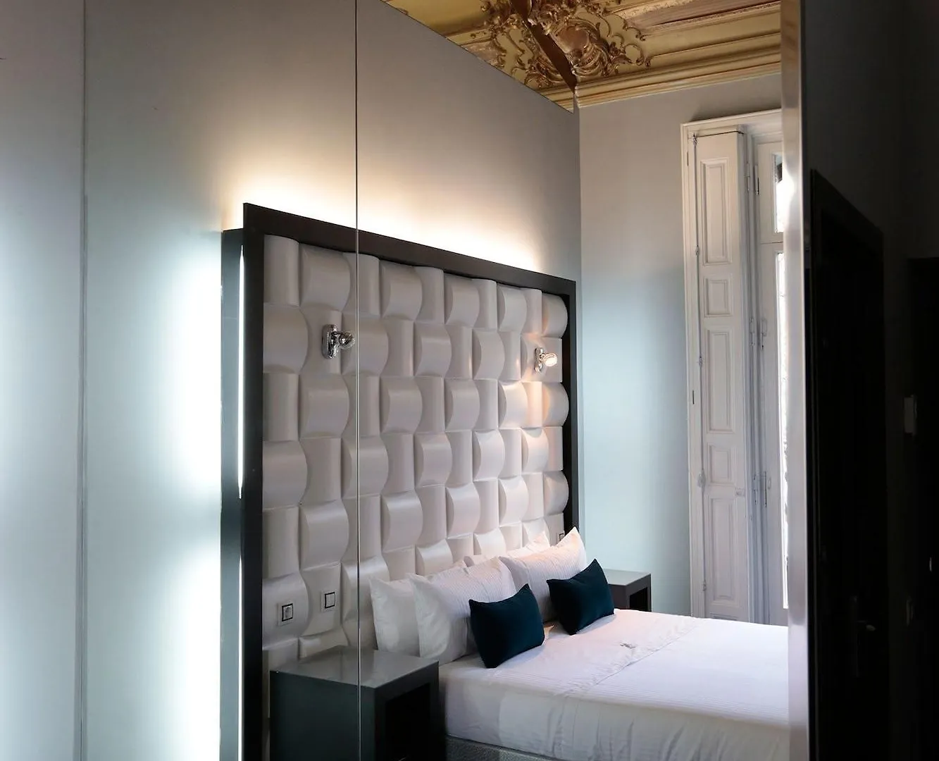 Konukevi Amra Barcelona Gran Via Otel