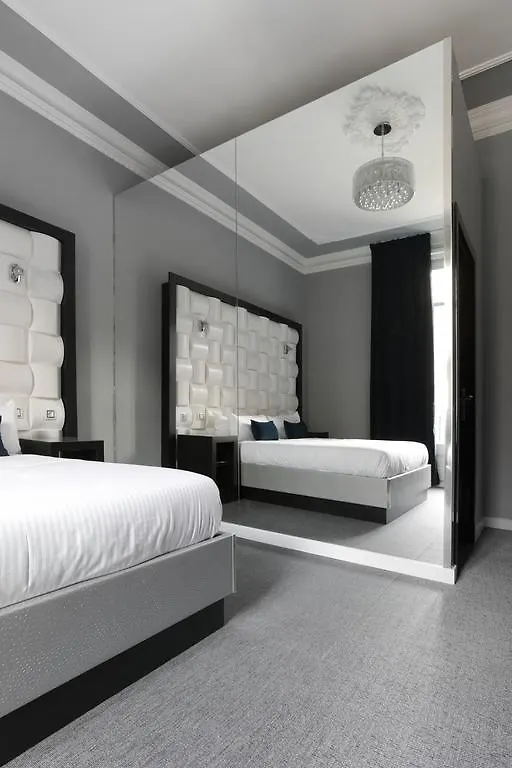 Konukevi Amra Barcelona Gran Via Otel