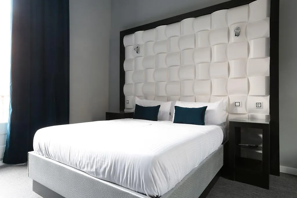 Konukevi Amra Barcelona Gran Via Otel