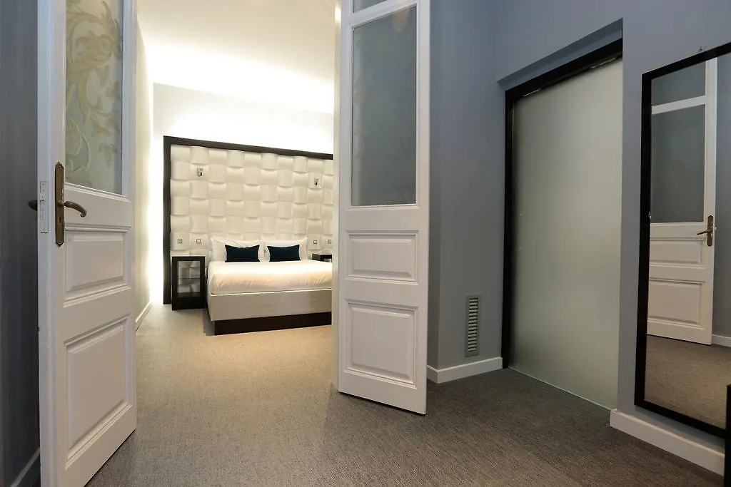Amra Barcelona Gran Via Otel 2*,